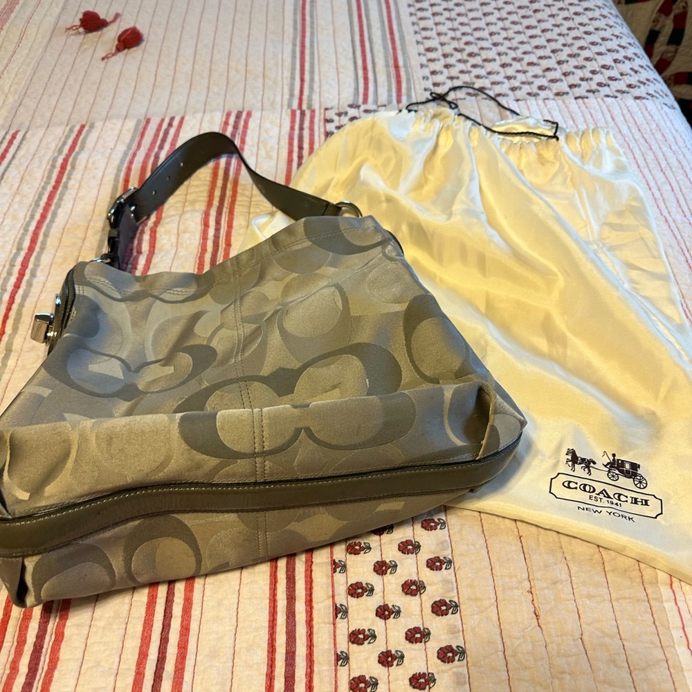 Coach shoulder bag